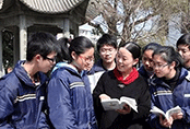 浙江青田縣市場監(jiān)管局開展學生“校服定制”產(chǎn)品專項檢查，切實保障青少年健康成長