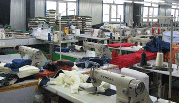 服裝銷售量逐年下降，“校服定制”時代需要創(chuàng)新升級？