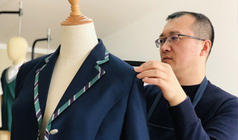 校服生產(chǎn)企業(yè),校服定制