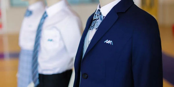 校服生產(chǎn)廠(chǎng)家，校服定制