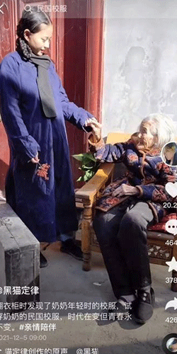 校服生產(chǎn)廠家，校服定制