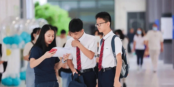 校服制造商，定做校服