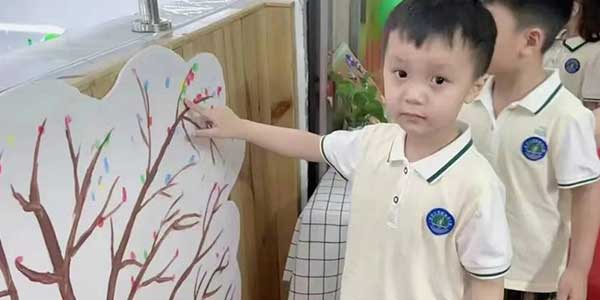 校服生產企業(yè)，幼兒園園服定制