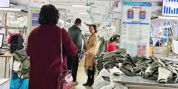 校服定制廠家，校服定制